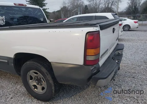 2001 Chevrolet Silverado 1500 Ls z USA, uszkodzony, nr VIN 2GCEC19V511341515